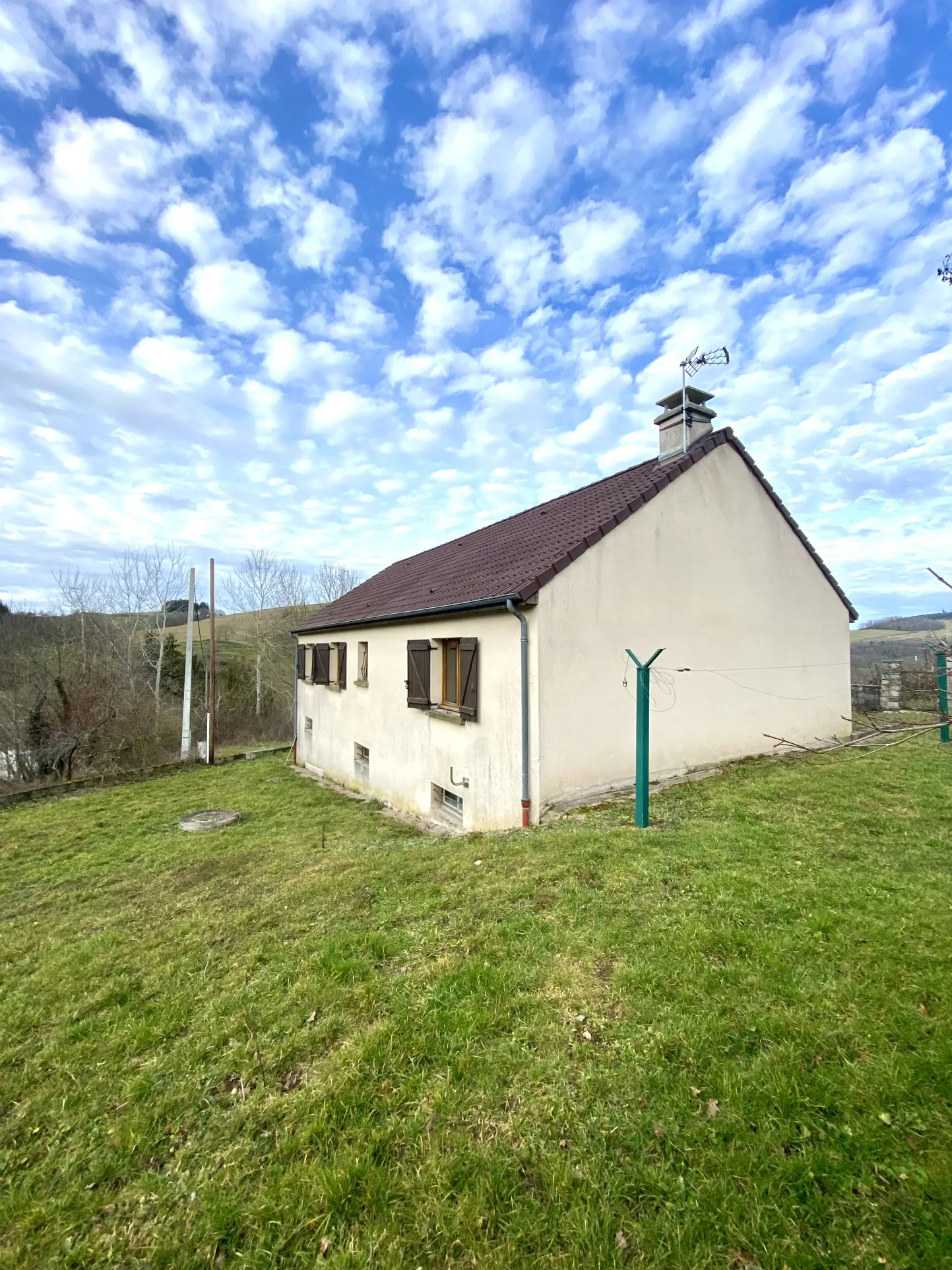 Maison 103 m² avec grand garage à vendre à Arfeuilles dans l'Allier 