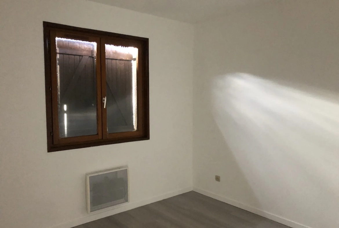 Maison 103 m² avec grand garage à vendre à Arfeuilles dans l'Allier 