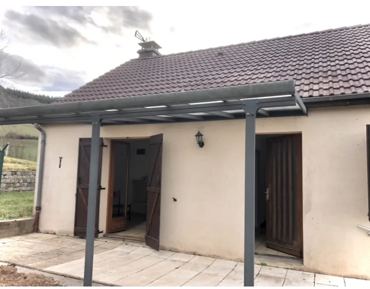 Maison 103 m² avec grand garage à vendre à Arfeuilles dans l'Allier 