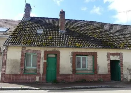 Maison à vendre avec 2 chambres à Douchy-Montcorbon – Prix attractif 