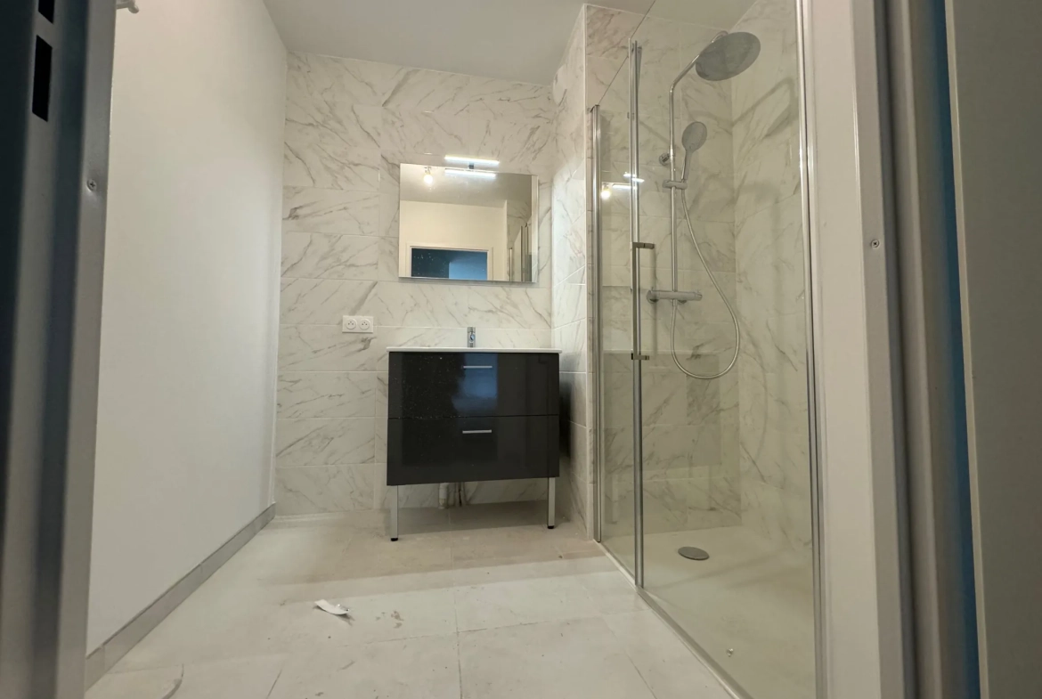Appartement avec balcon et parking à Caen – Investissement idéal 