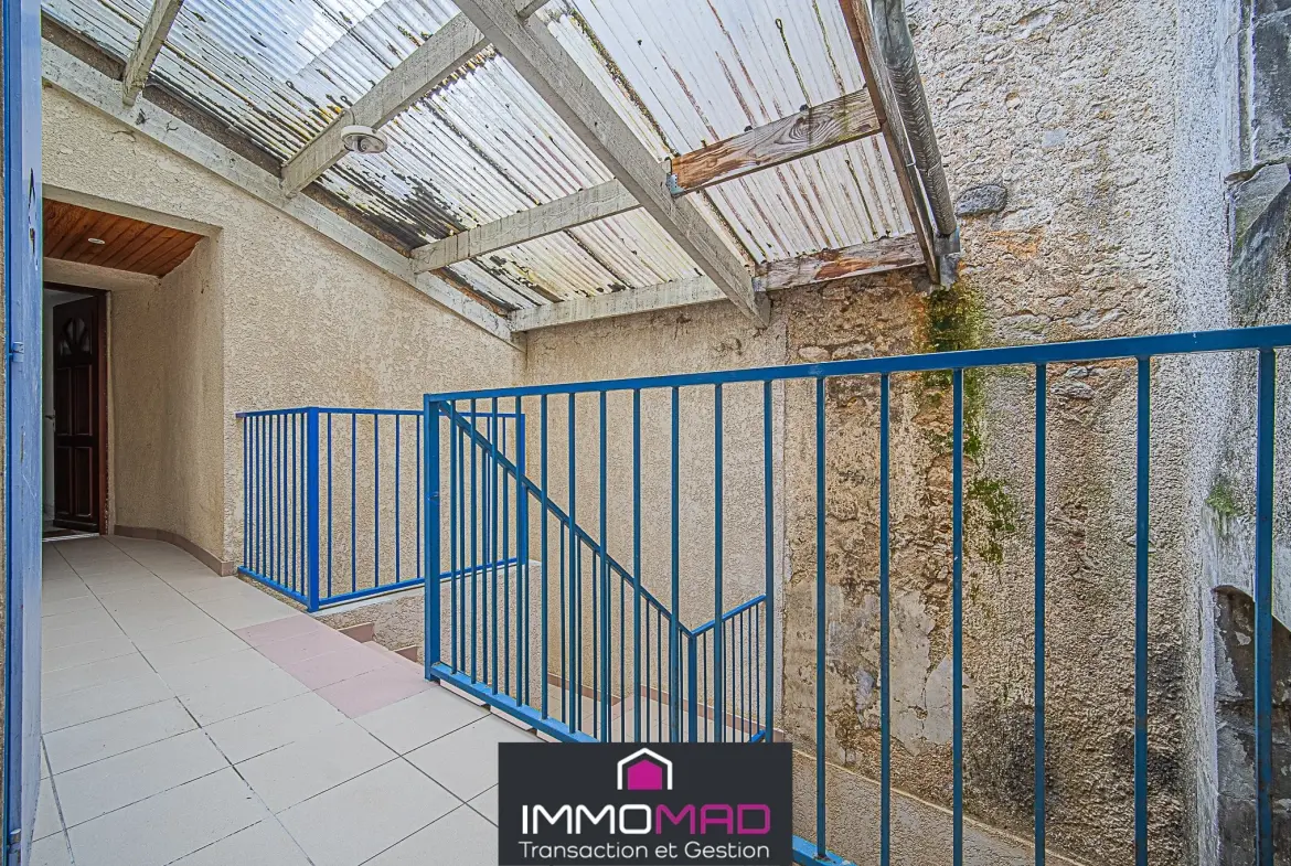 Immeuble à rénover de 600 m² avec potentiel locatif élevé à Saint-Mihiel 