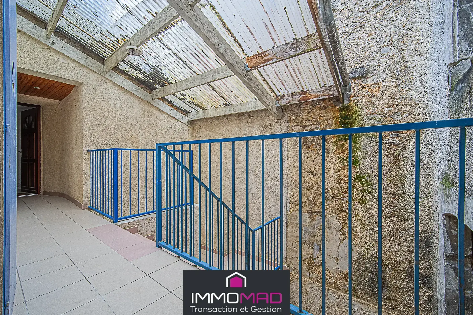 Immeuble à rénover de 600 m² avec potentiel locatif élevé à Saint-Mihiel 