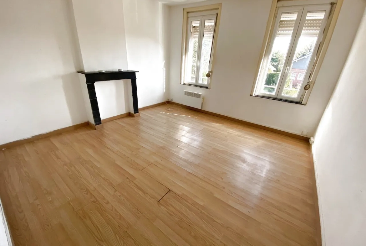 Charmante maison en briques à Rousies - 4 chambres, jardin et dépendance, sans travaux 