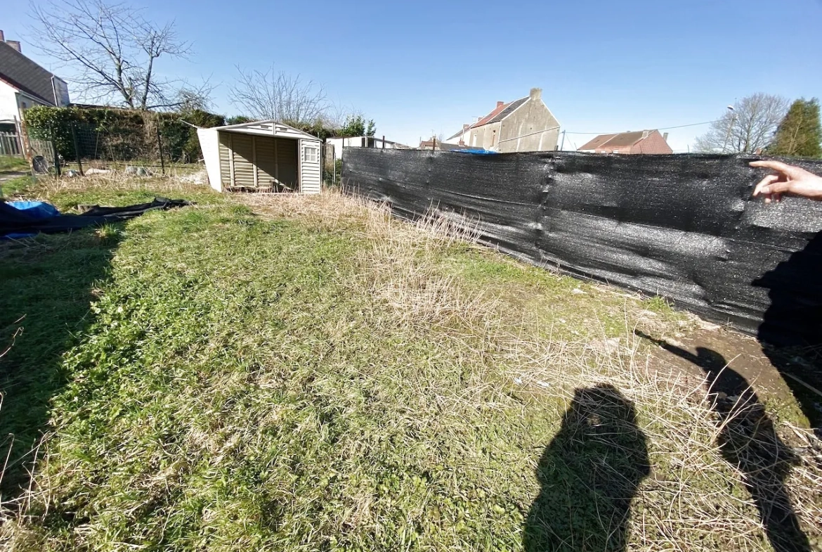 Charmante maison en briques à Rousies - 4 chambres, jardin et dépendance, sans travaux 