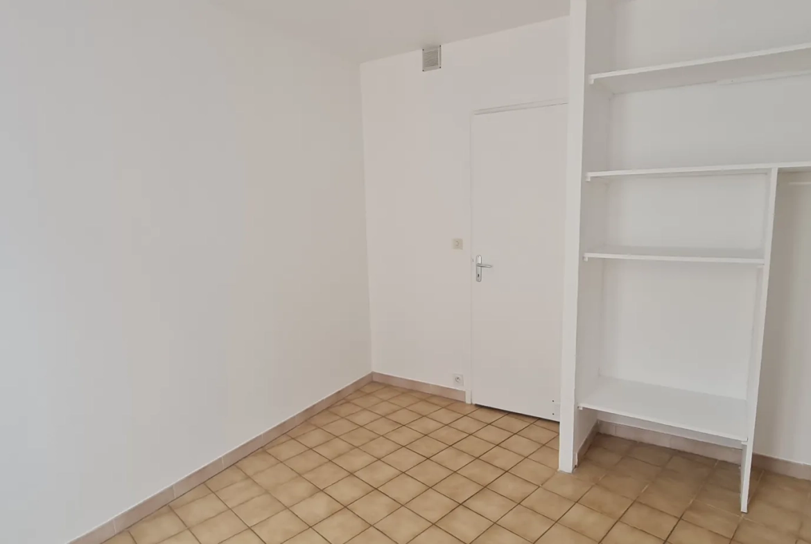 Appartement F2 avec terrasse à Amélie-les-Bains, vue montagne, proche thermes 