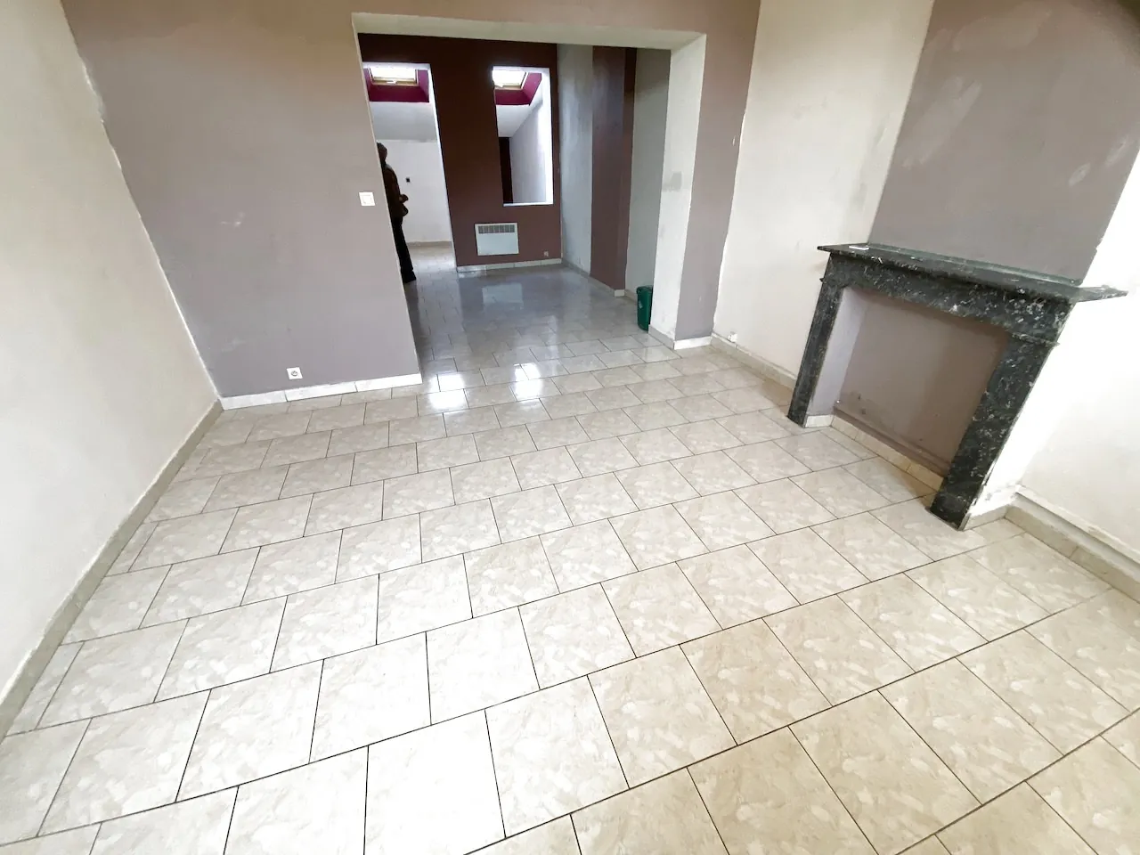 Charmante maison en briques à Rousies - 4 chambres, jardin et dépendance, sans travaux 