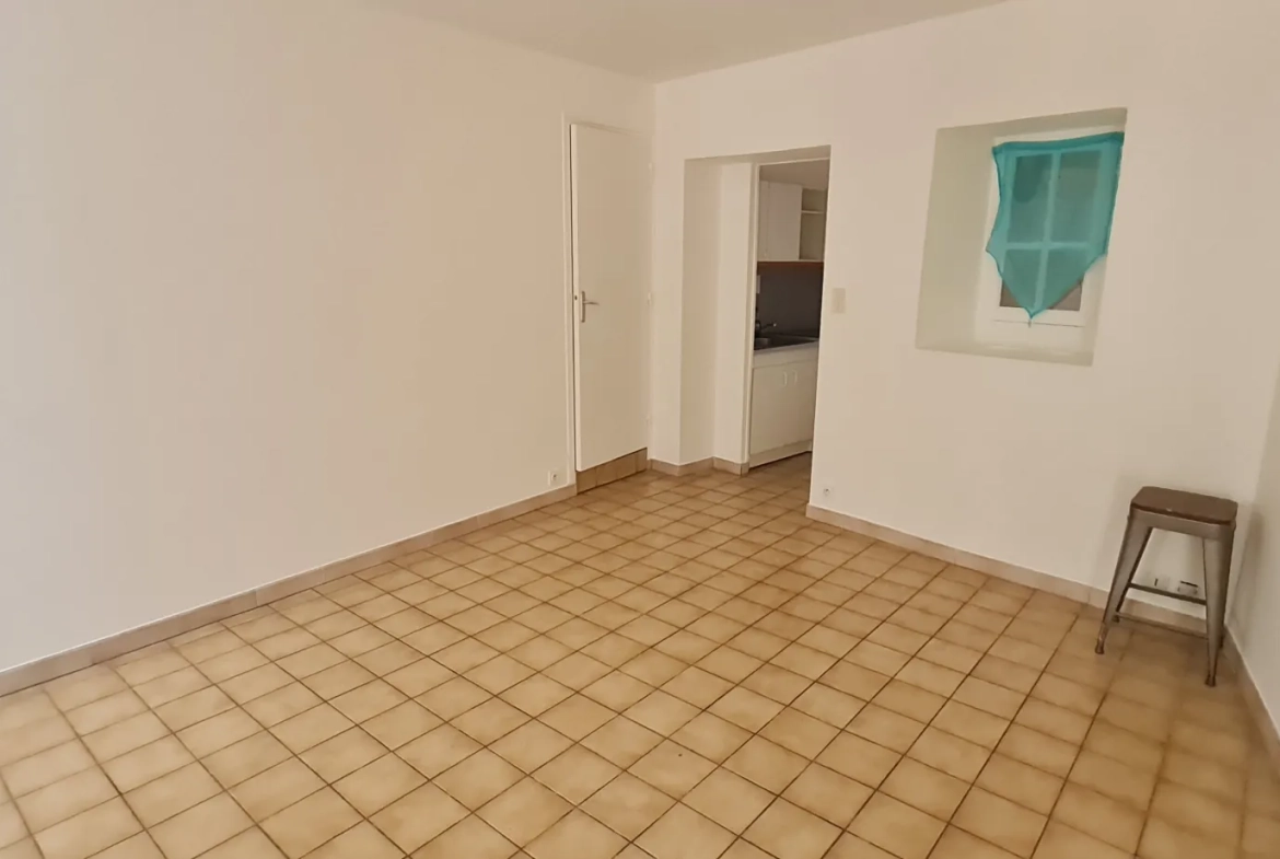 Appartement F2 avec terrasse à Amélie-les-Bains, vue montagne, proche thermes 