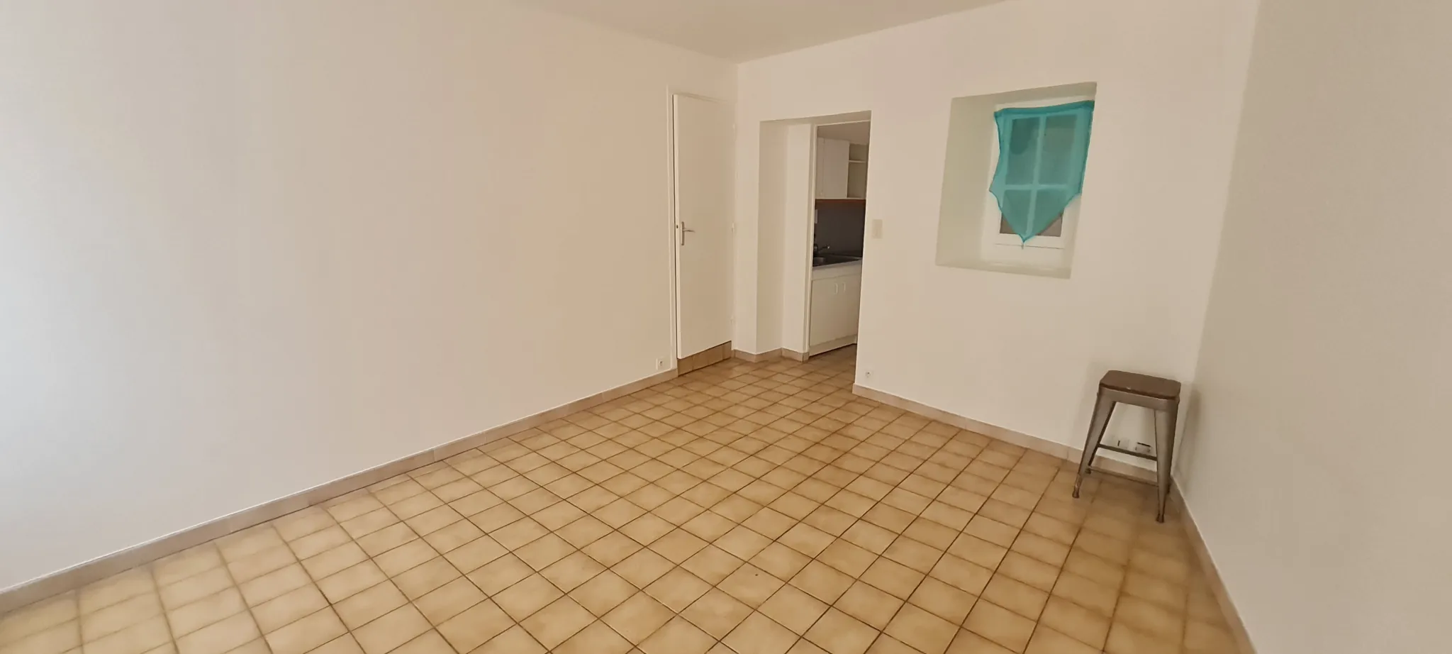 Appartement F2 avec terrasse à Amélie-les-Bains, vue montagne, proche thermes 