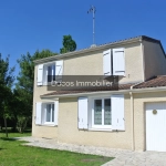 Maison 3 chambres, bureau, garage et jardin à Saint-Bazeille