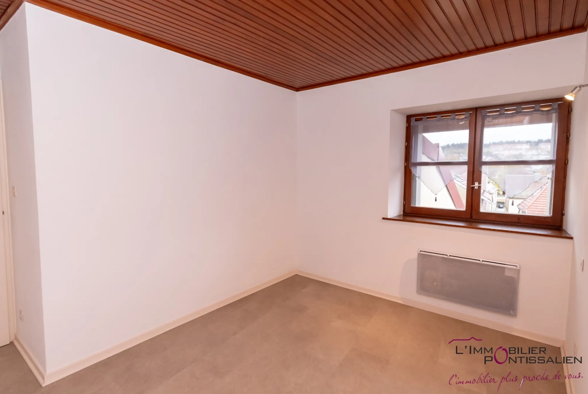 Appartement T2 à Pontarlier Centre-Ville avec Cave et Sécurité 