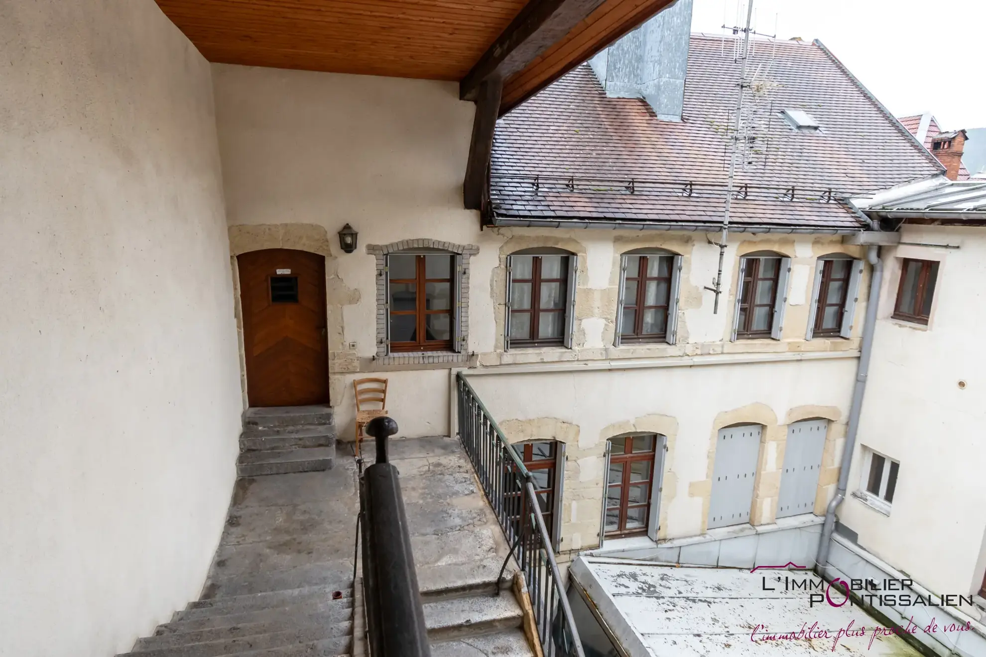 Appartement T2 à Pontarlier Centre-Ville avec Cave et Sécurité 