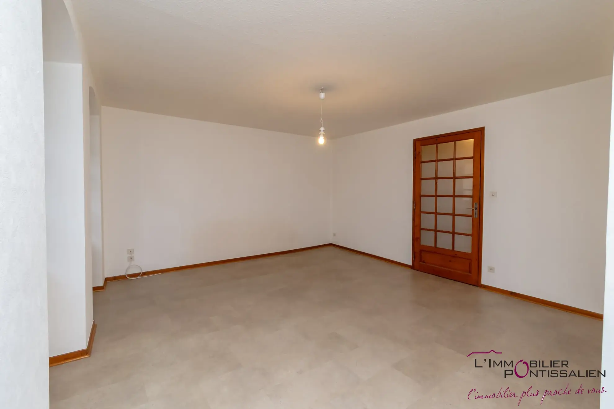 Appartement T2 à Pontarlier Centre-Ville avec Cave et Sécurité 