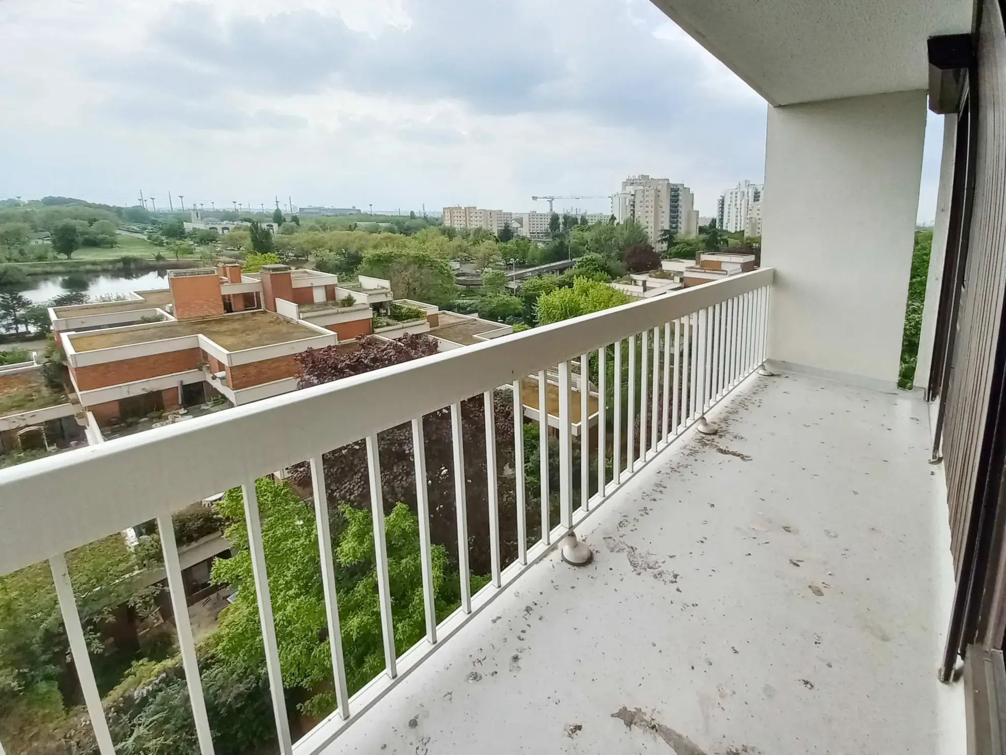 Appartement 4 pièces lumineux à vendre à Créteil près du lac et du métro 
