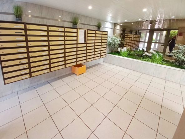 Appartement 4 pièces lumineux à vendre à Créteil près du lac et du métro 