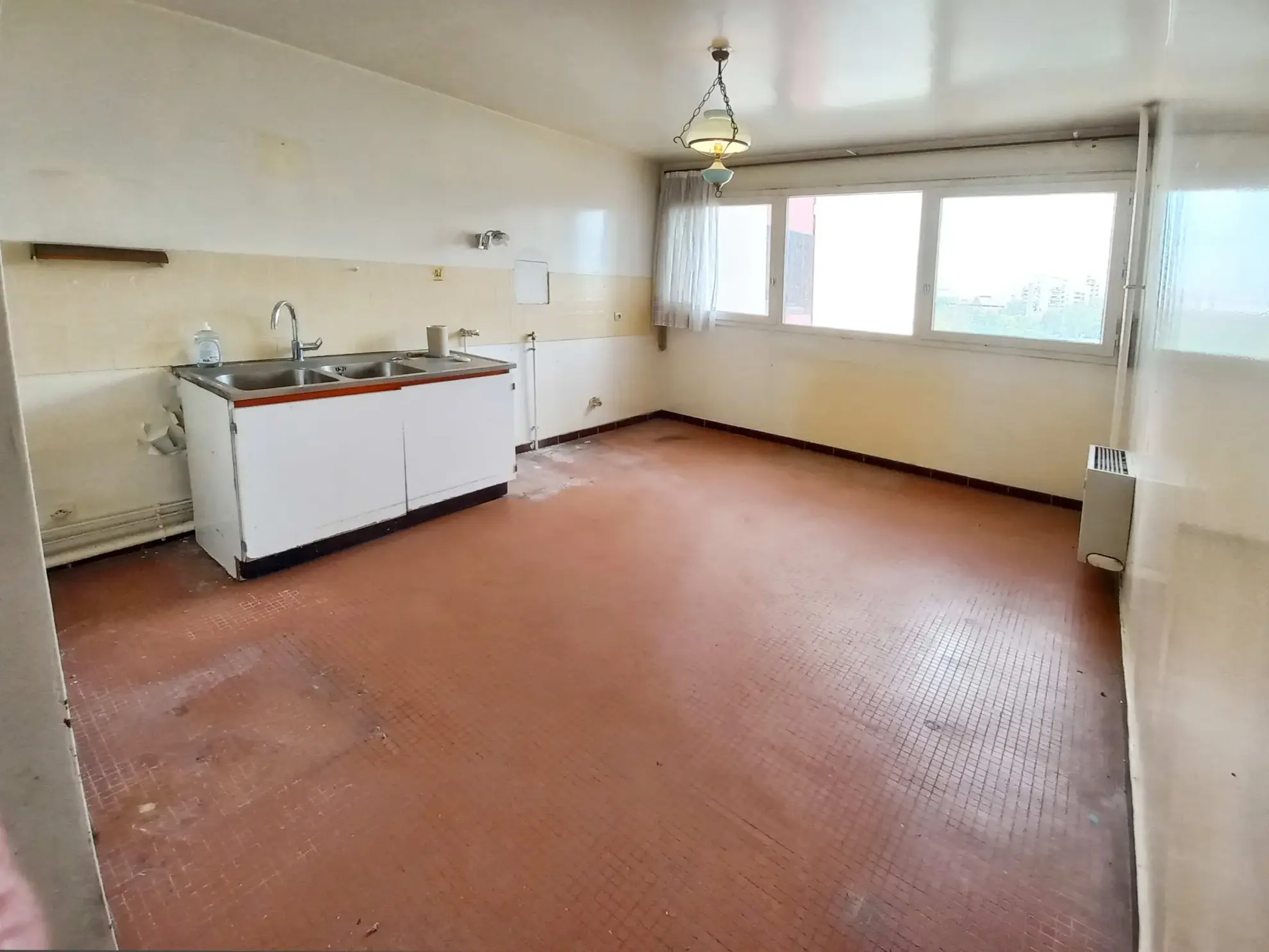 Appartement 4 pièces lumineux à vendre à Créteil près du lac et du métro 