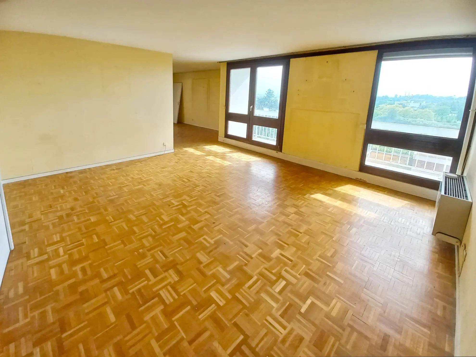 Appartement 4 pièces lumineux à vendre à Créteil près du lac et du métro 