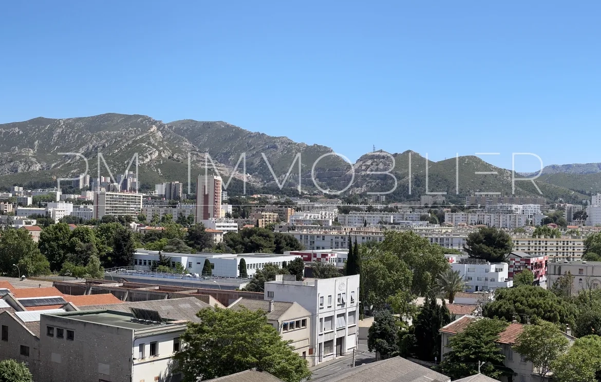 Appartement 3 pièces récent avec terrasse et parking à Marseille - Quartier Capelette 
