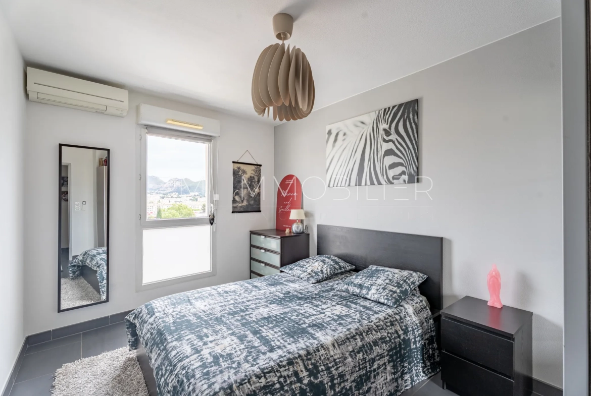 Appartement 3 pièces récent avec terrasse et parking à Marseille - Quartier Capelette 