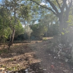 Terrain constructible de 1066 m² à Nîmes avec mazet à Camplanier