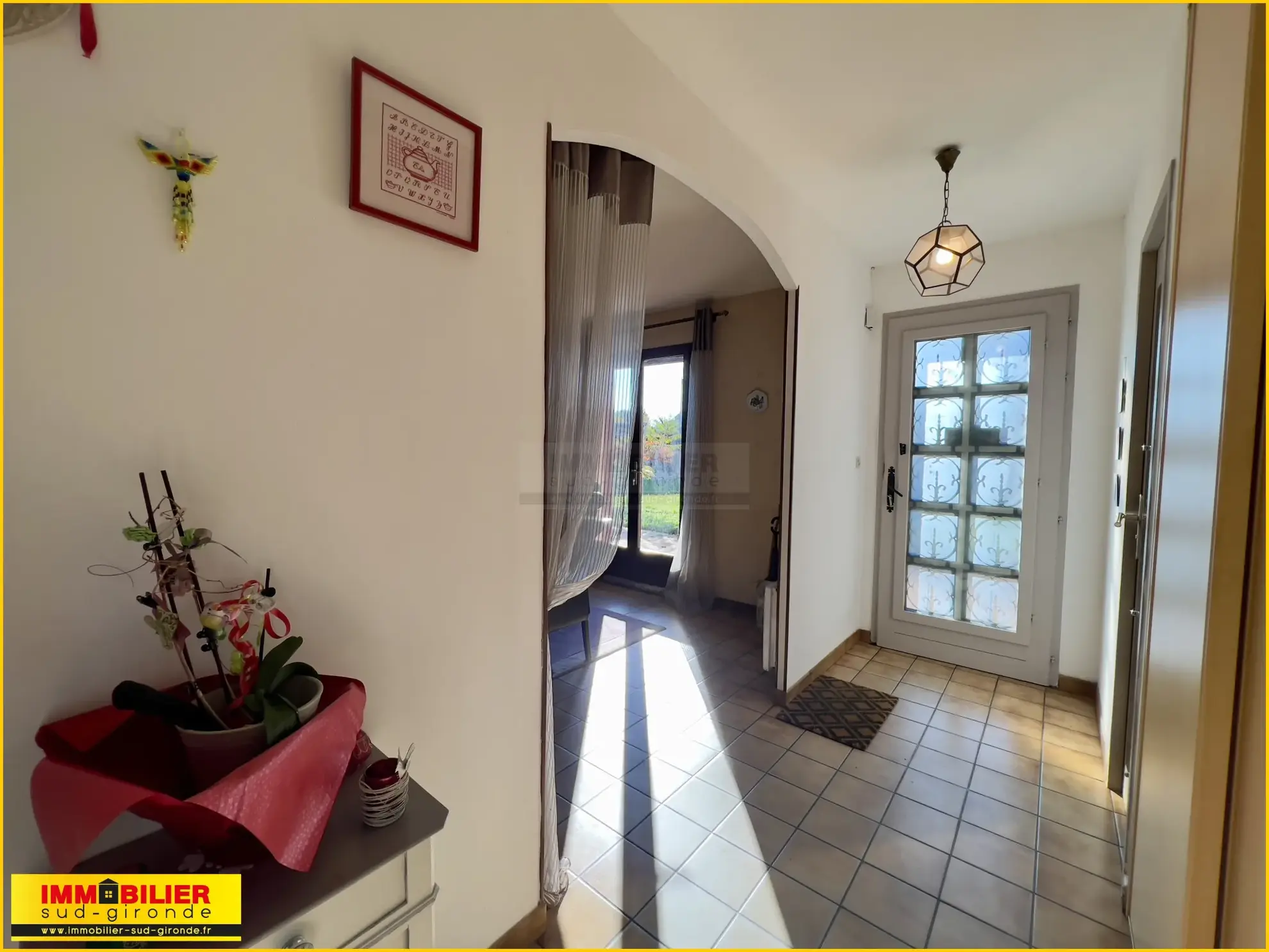 Maison familiale de plain-pied à vendre à Podensac avec grand terrain et garage 