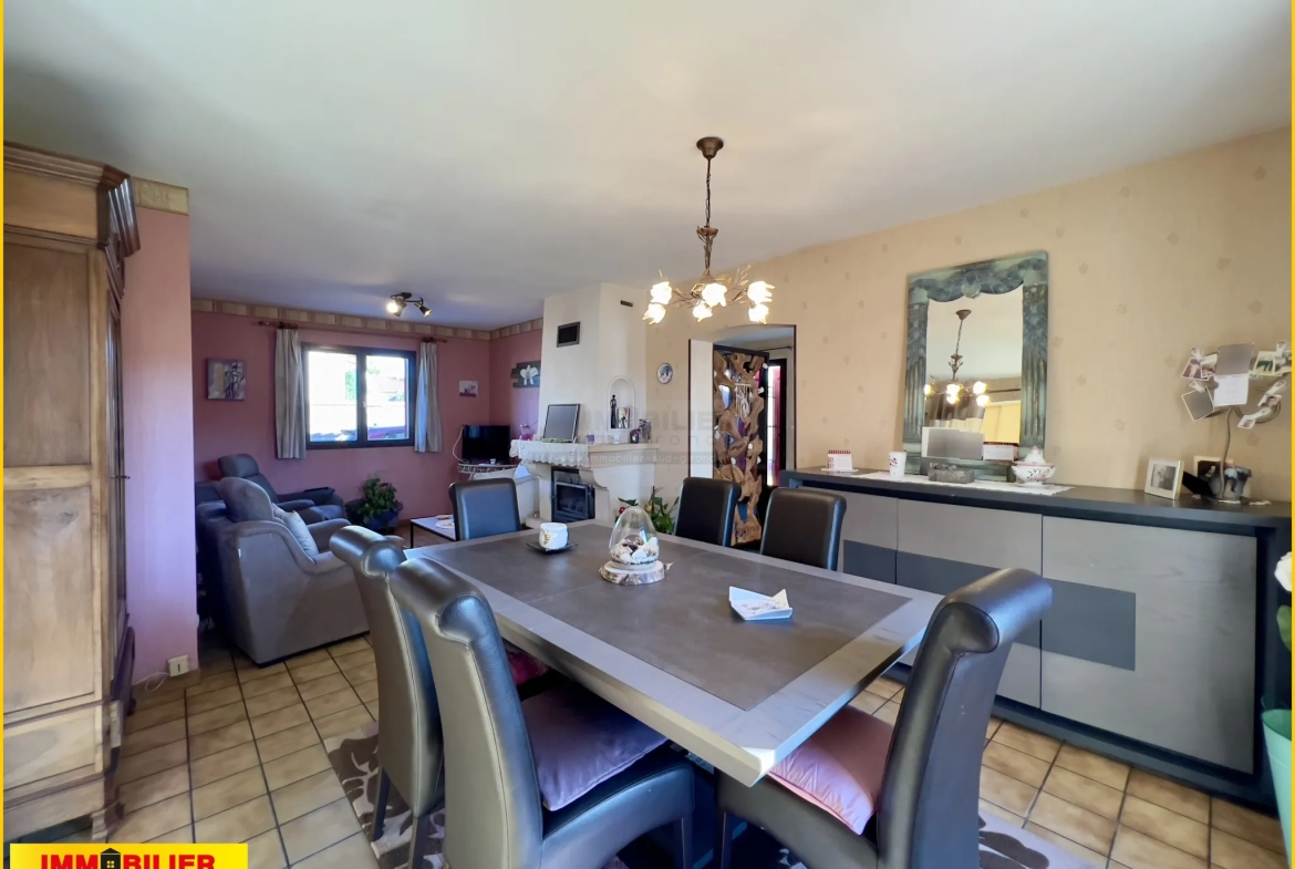 Maison familiale de plain-pied à vendre à Podensac avec grand terrain et garage 