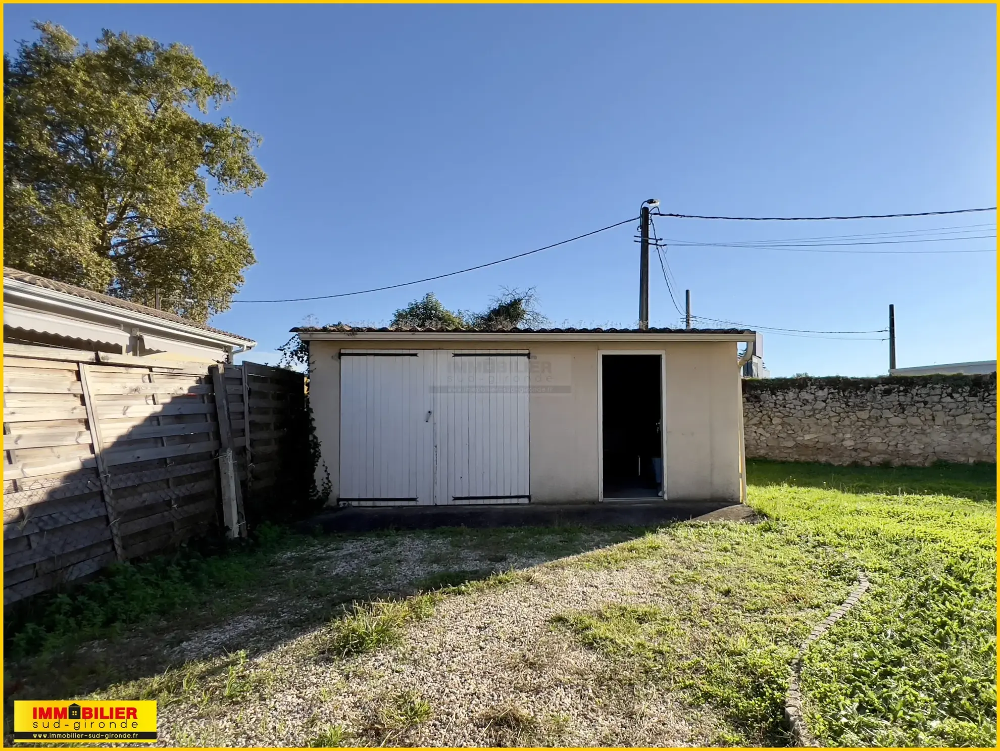 Maison familiale de plain-pied à vendre à Podensac avec grand terrain et garage 