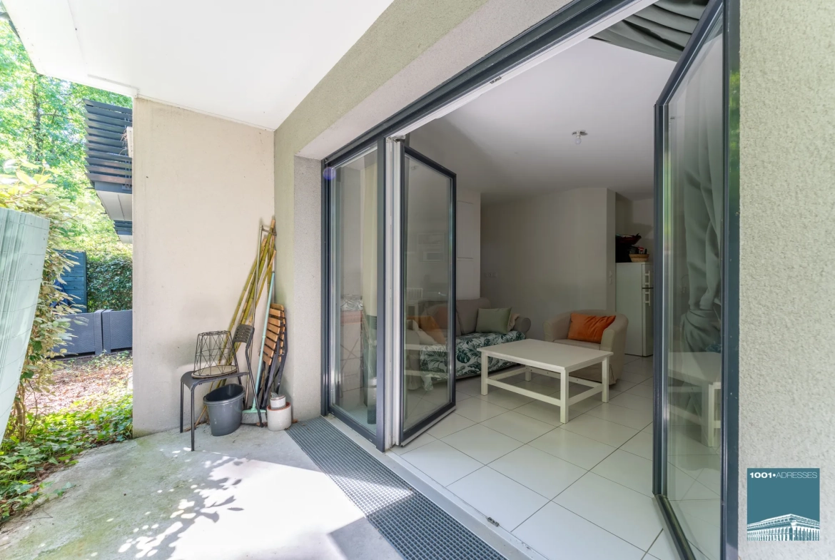 Appartement 2 pièces à Parempuyre avec terrasse et parking sécurisé 