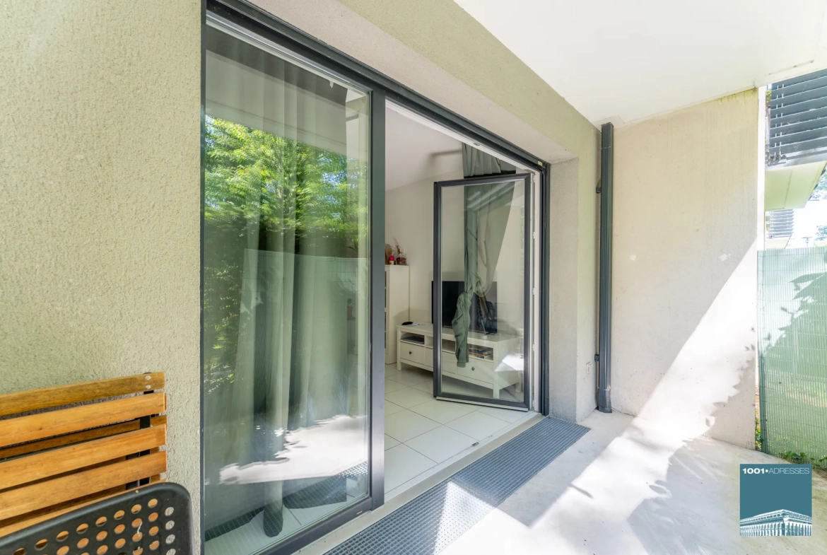 Appartement 2 pièces à Parempuyre avec terrasse et parking sécurisé 