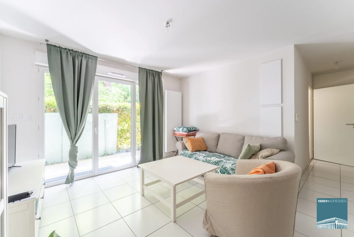 Appartement 2 pièces à Parempuyre avec terrasse et parking sécurisé 