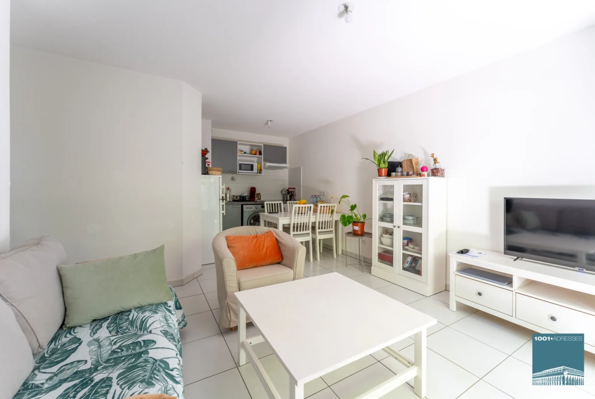 Appartement 2 pièces à Parempuyre avec terrasse et parking sécurisé 