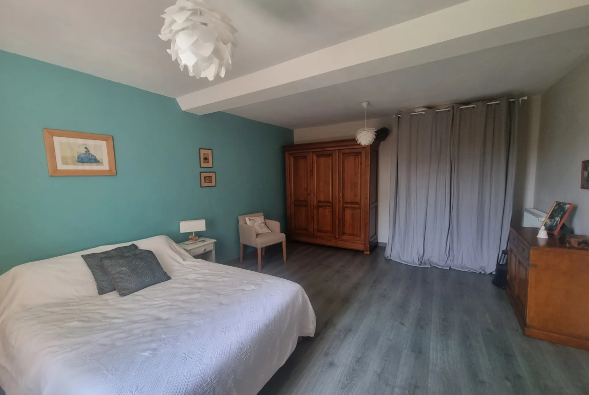 Maison à vendre de 126 m² avec dépendance et terrain à Mortagne-au-Perche 