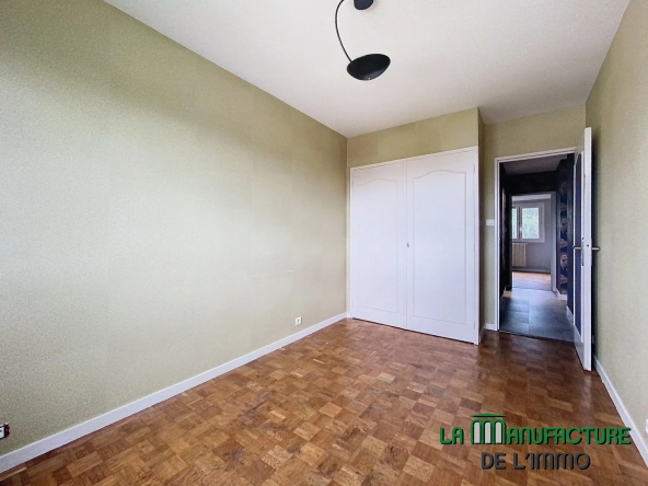 Appartement F4 à Saint-Étienne avec cave et parking en vente 