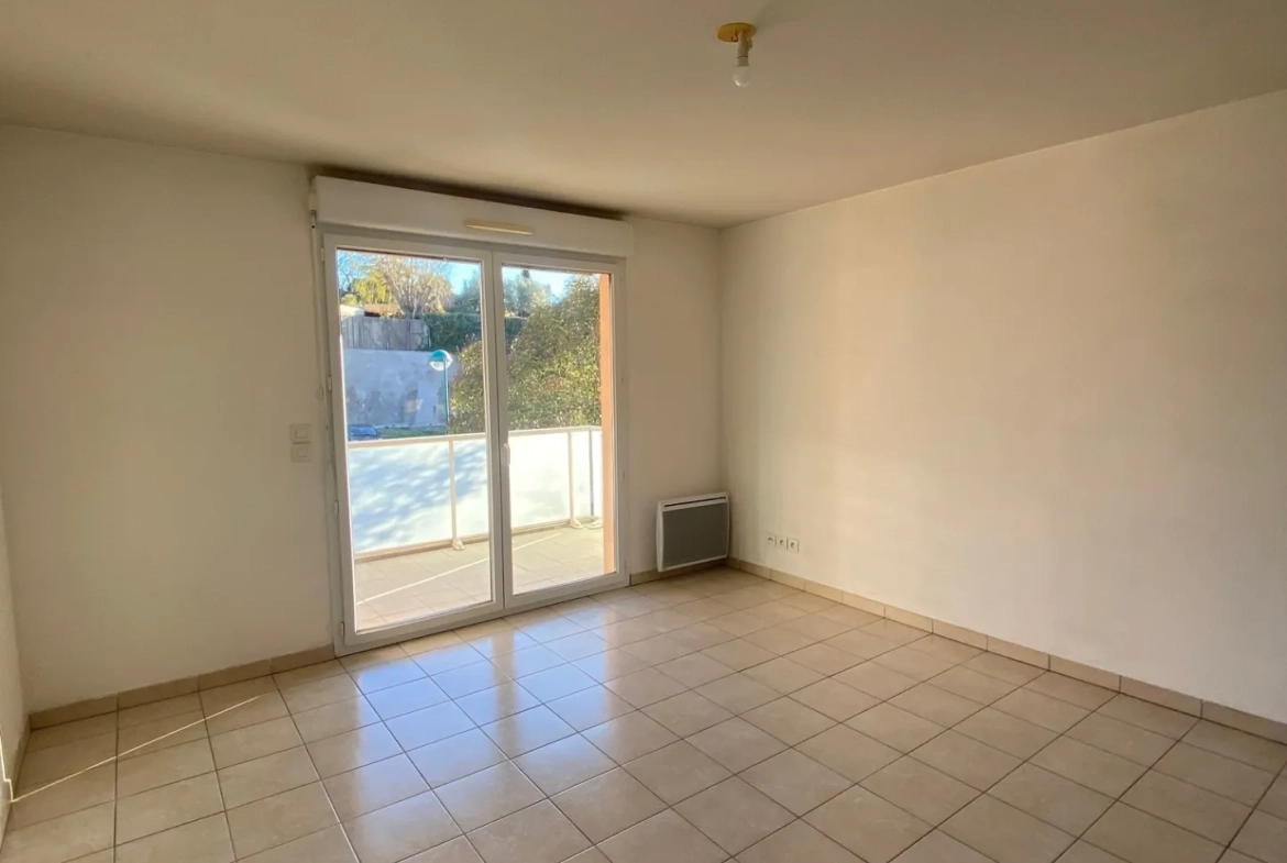 Appartement T3 avec Terrasse et Parking à Corneilla-del-Vercol - 61 m² 