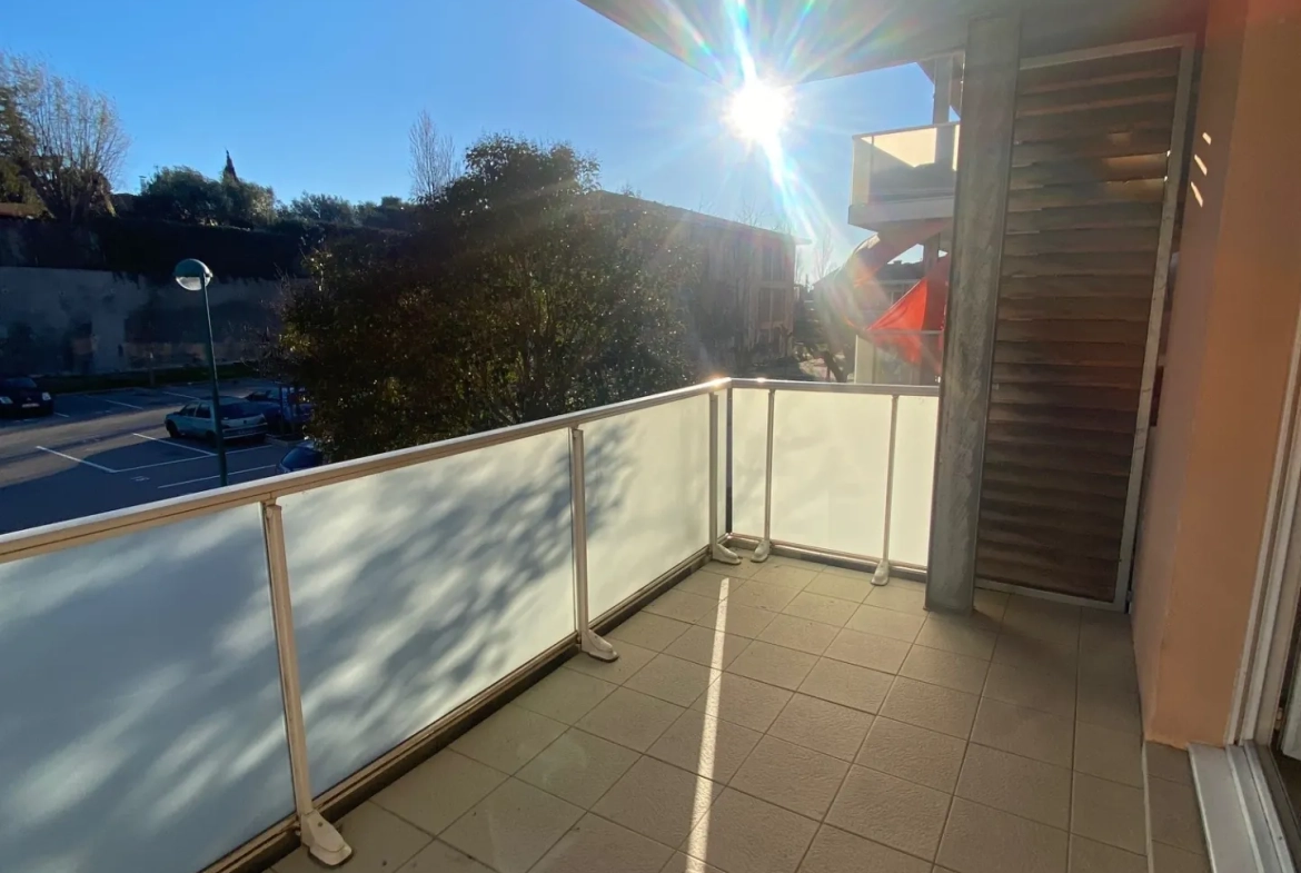Appartement T3 avec Terrasse et Parking à Corneilla-del-Vercol - 61 m² 