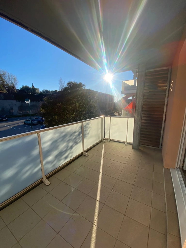 Appartement T3 avec Terrasse et Parking à Corneilla-del-Vercol - 61 m²
