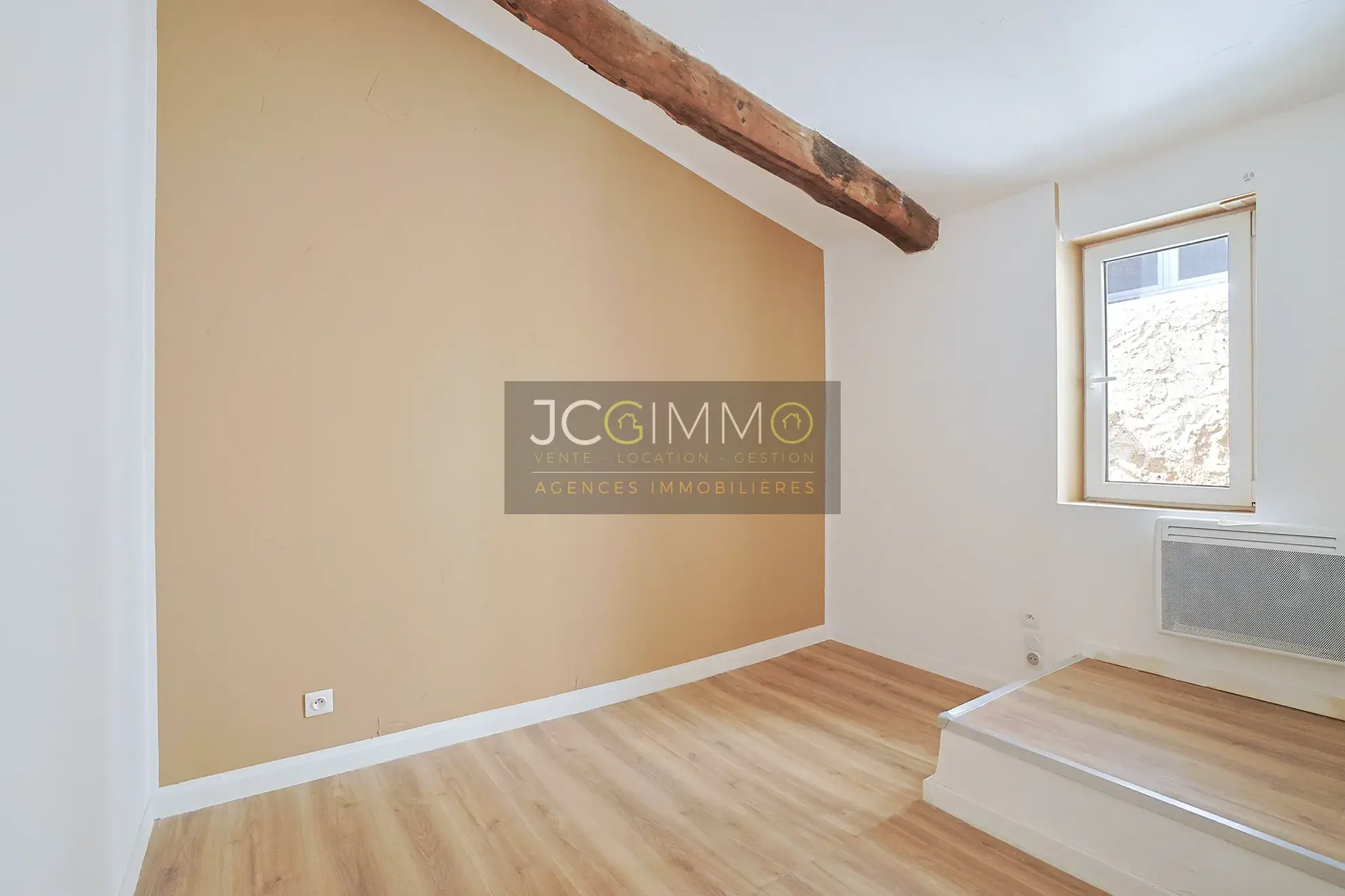 Maison de village rénovée à Pignans - 76 m², 2 chambres, extérieur, prêt à habiter 
