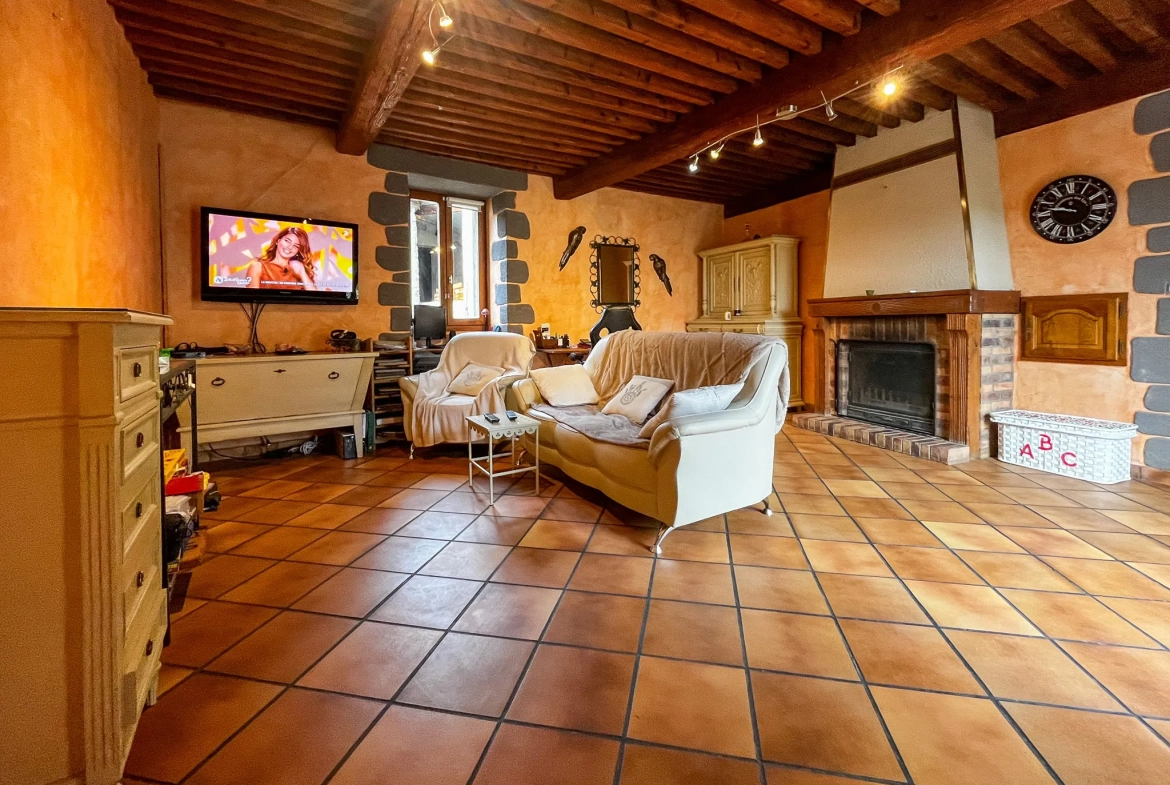 Maison de 125 m² avec terrain de 695 m² à Clemensat, proximité Romagnat 
