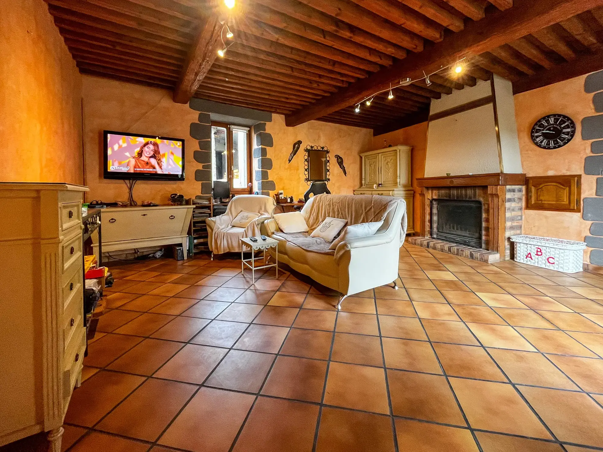 Maison de 125 m² avec terrain de 695 m² à Clemensat, proximité Romagnat 
