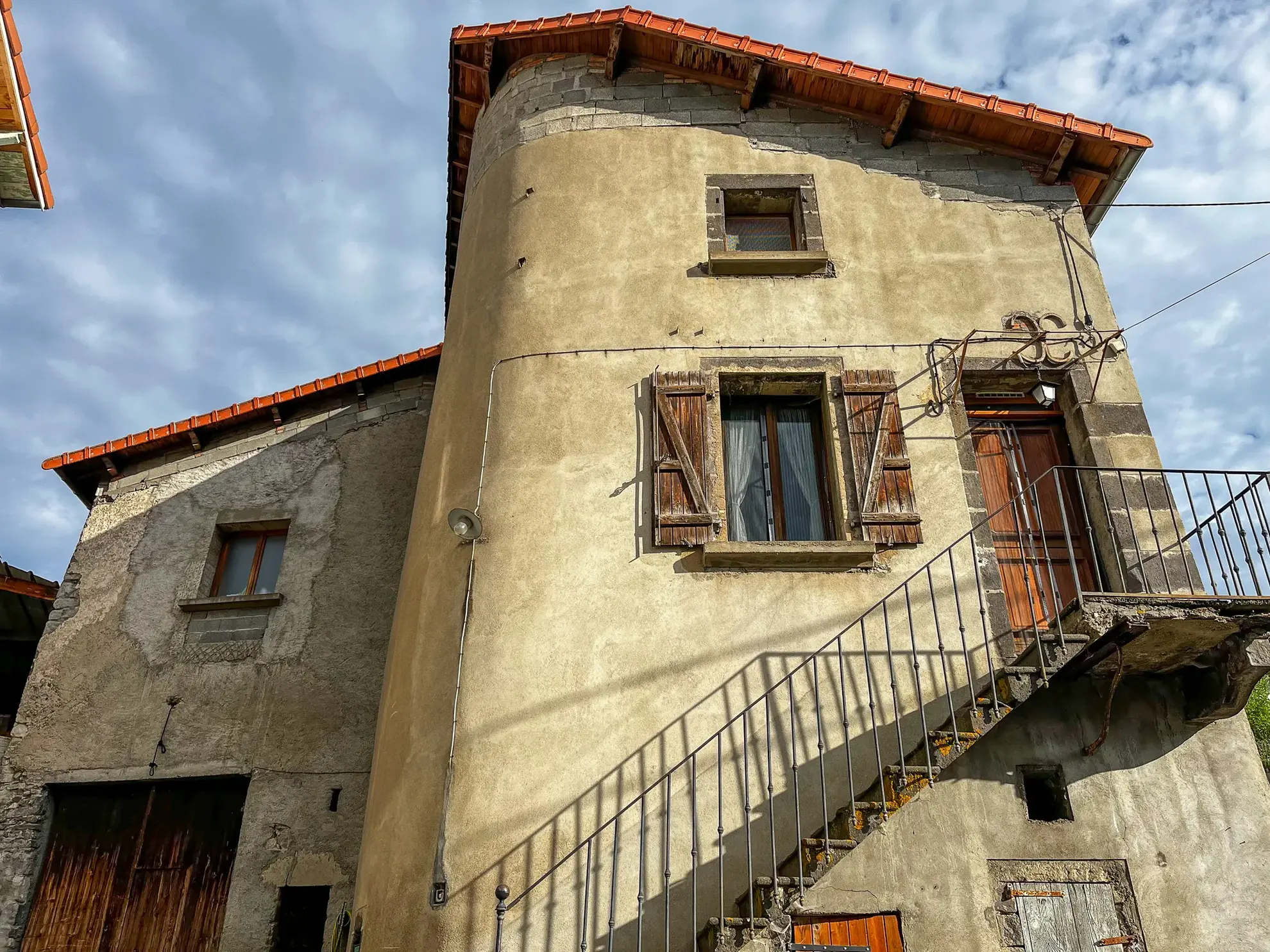 Maison de 125 m² avec terrain de 695 m² à Clemensat, proximité Romagnat 