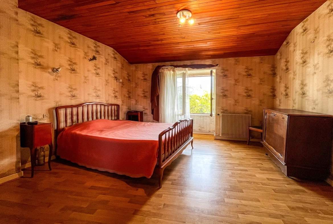 Maison de 125 m² avec terrain de 695 m² à Clemensat, proximité Romagnat 