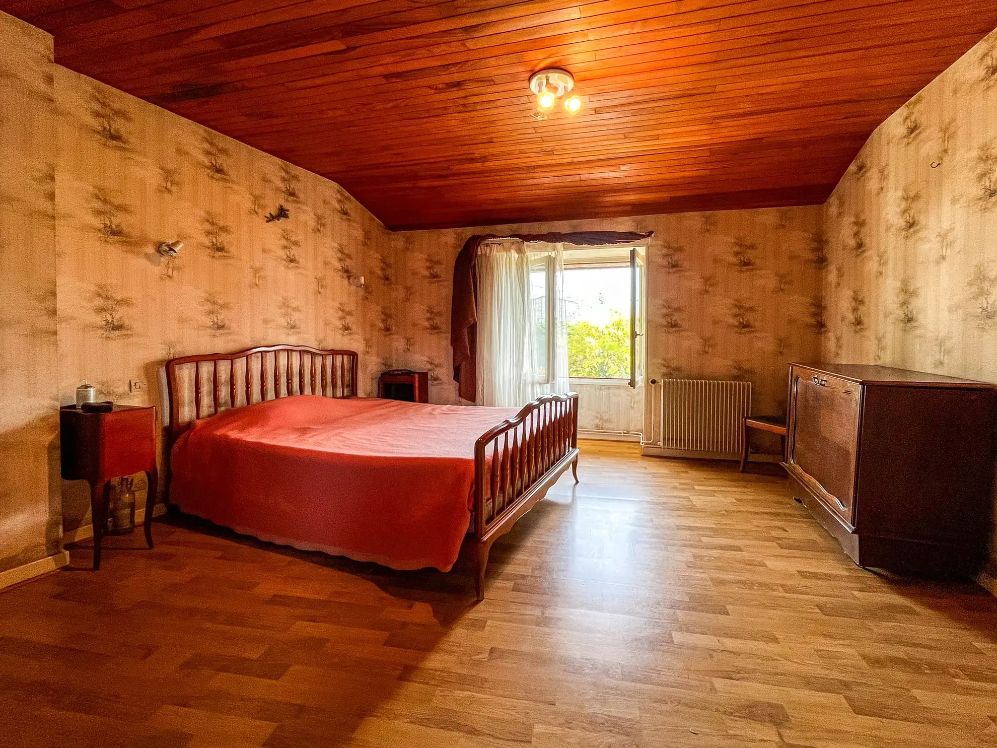 Maison de 125 m² avec terrain de 695 m² à Clemensat, proximité Romagnat 