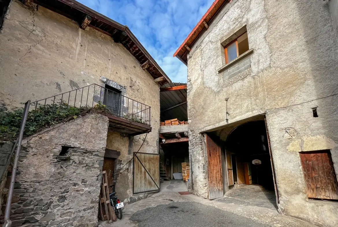 Maison de 125 m² avec terrain de 695 m² à Clemensat, proximité Romagnat 