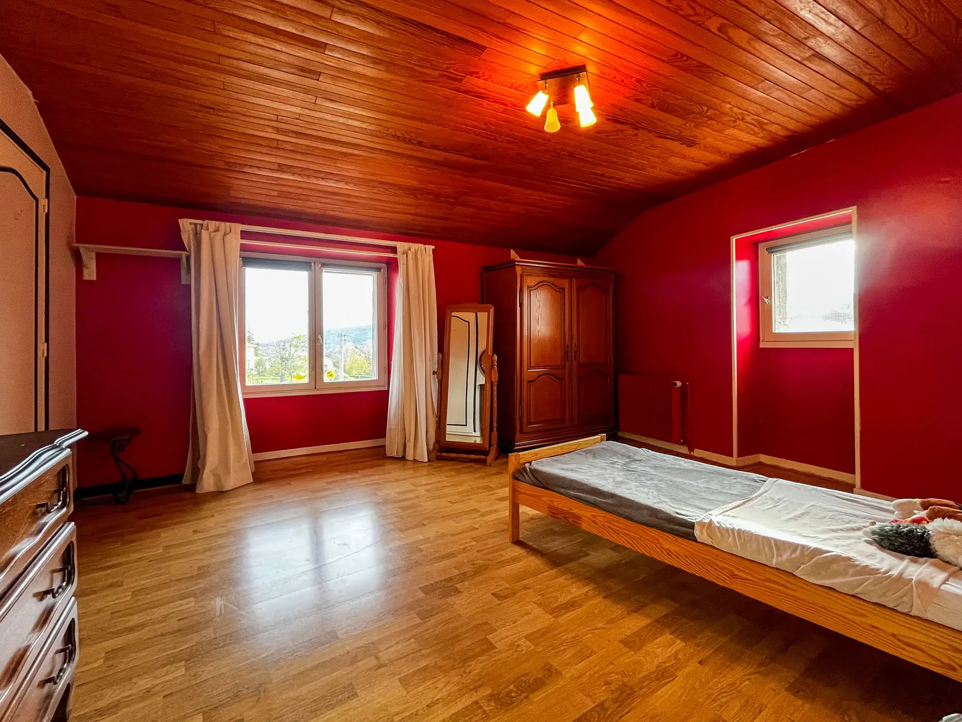 Maison de 125 m² avec terrain de 695 m² à Clemensat, proximité Romagnat 