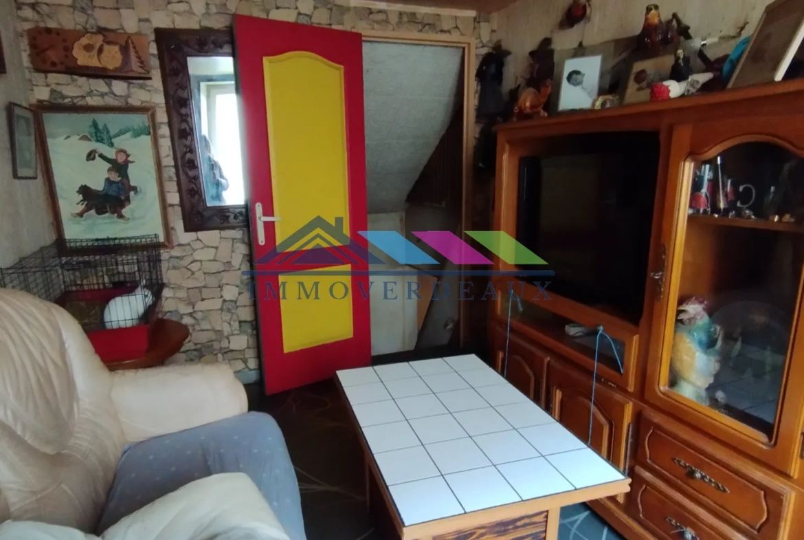 Maison à fort potentiel à Autrepierre avec terrasse et grandes pièces à rénover 