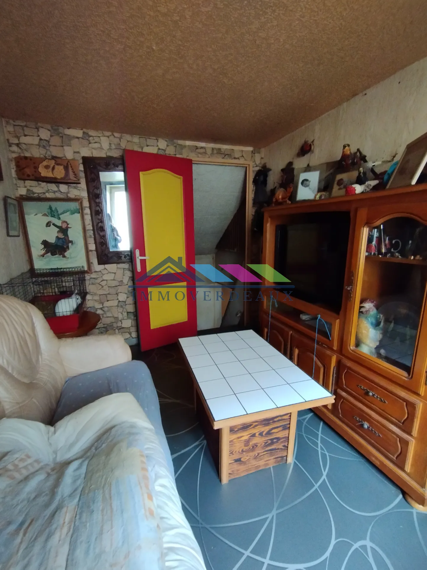 Maison à fort potentiel à Autrepierre avec terrasse et grandes pièces à rénover 