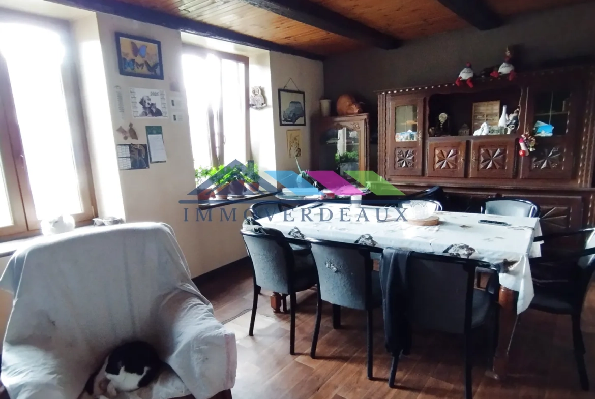 Maison à fort potentiel à Autrepierre avec terrasse et grandes pièces à rénover 