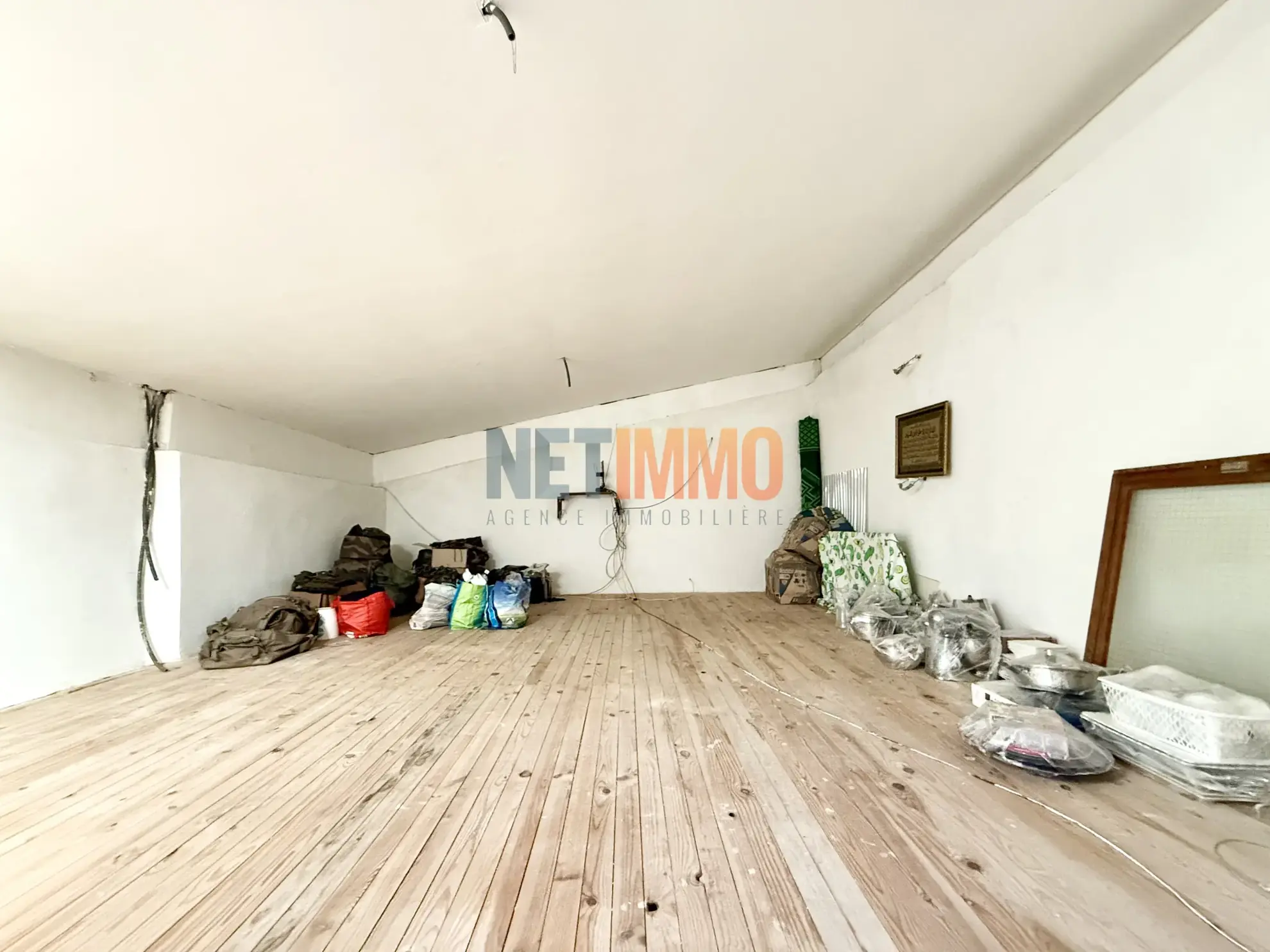 Maison de village à Beauvoisin de 110 m² avec dépendance et potentiel d'aménagement 