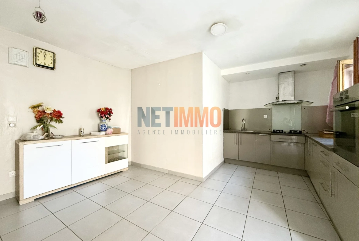 Maison de village à Beauvoisin de 110 m² avec dépendance et potentiel d'aménagement 