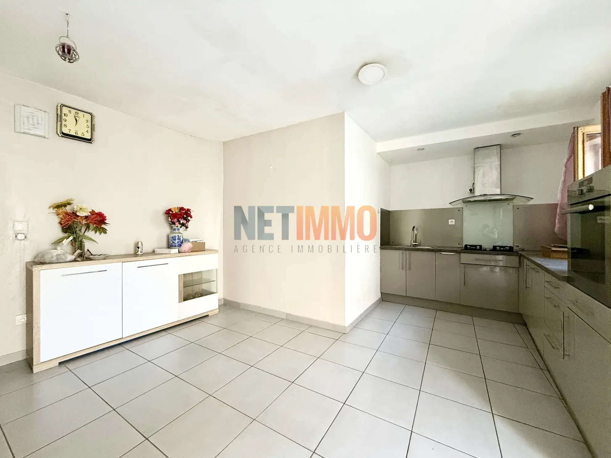 Maison de village à Beauvoisin de 110 m² avec dépendance et potentiel d'aménagement 